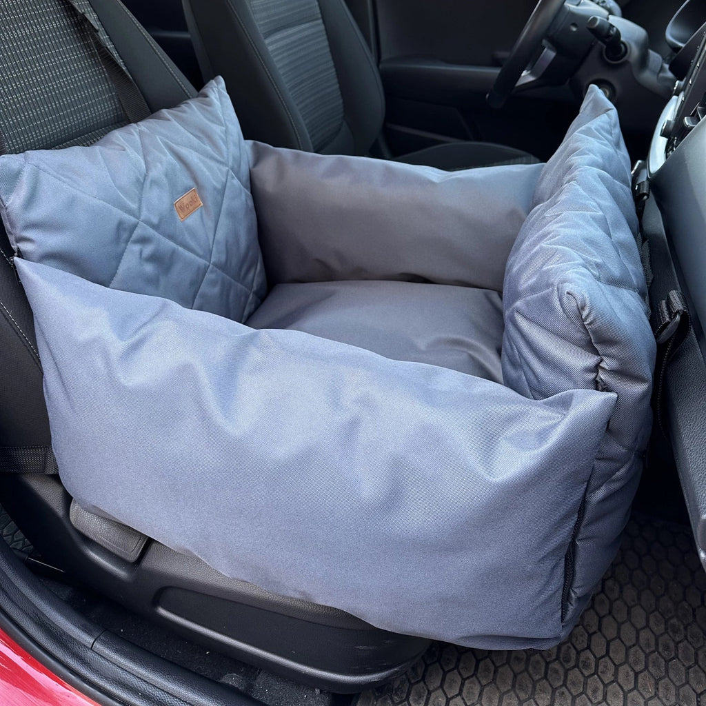 Автокрісло для собак сіре