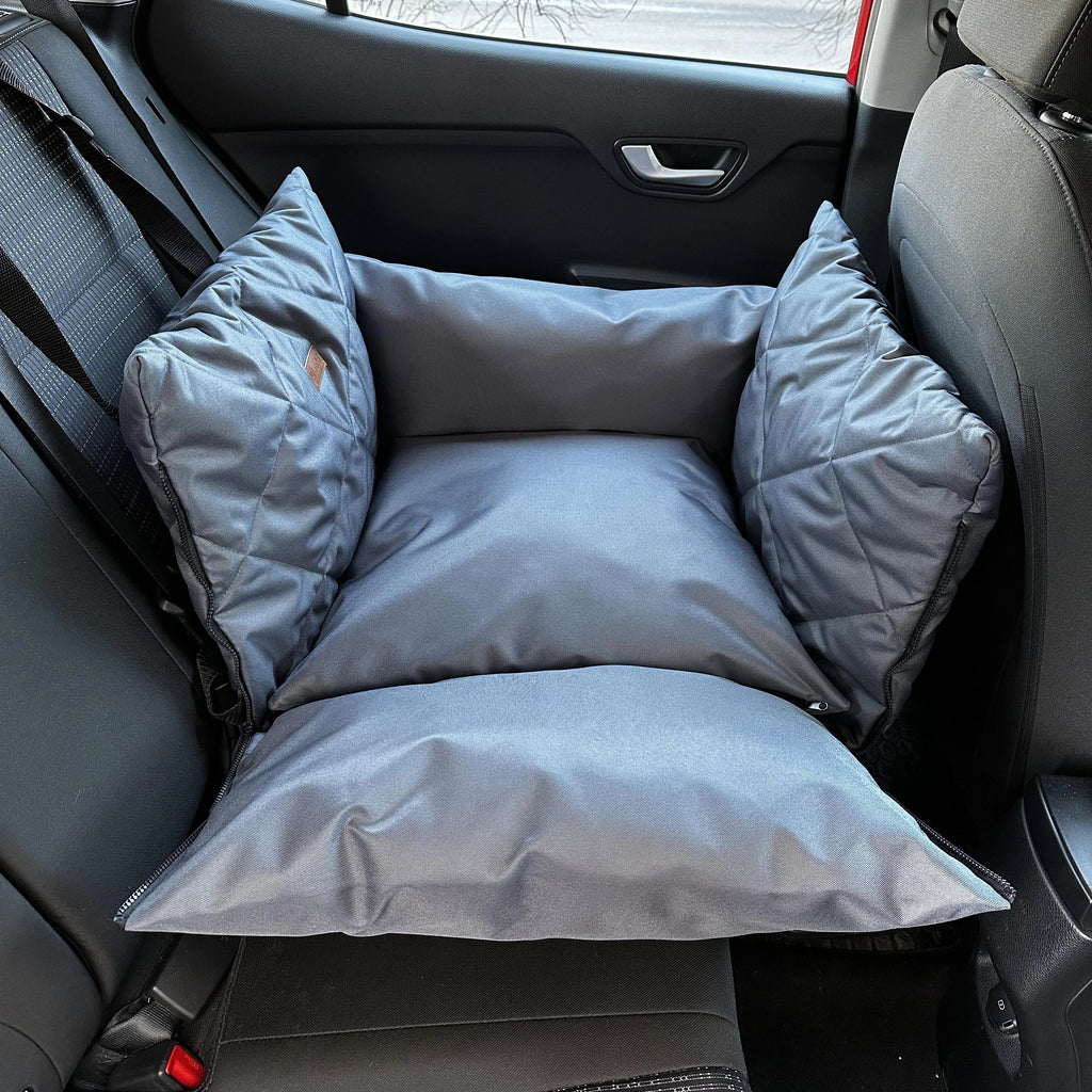 Автокрісло для собак сіре