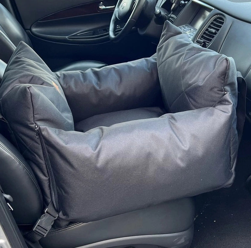 Автокрісло для собак чорне